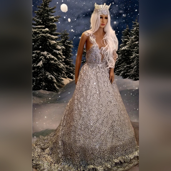 "HEIRESS" Silver Sequin Crystal Lace Wedding Ballgown Set - Picture 14 of 17